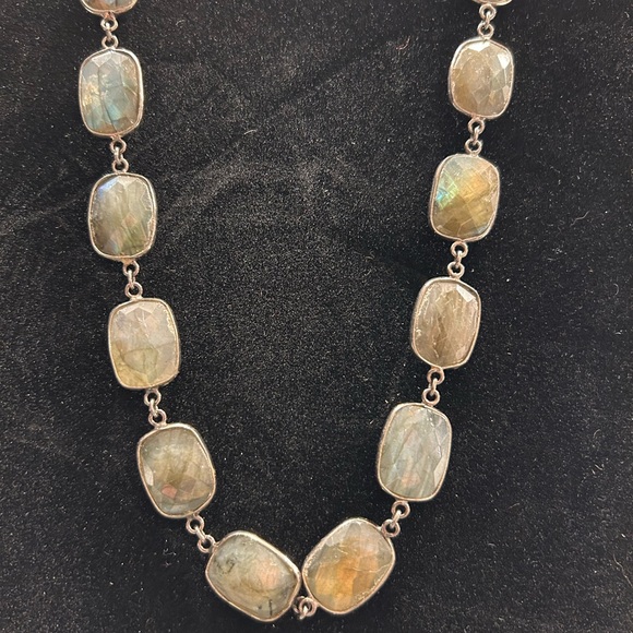Labradorite Necklace - Picture 2 of 3